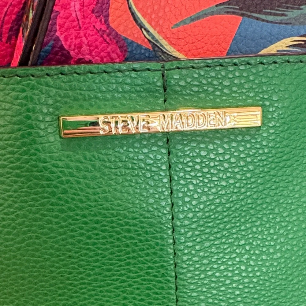 Steve Madden Green Tote Bag - Picture 4 of 7